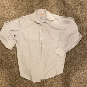 Men's Van Heusen LS collared dress shirt.